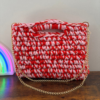Sac tendance rose/rouge en crochet